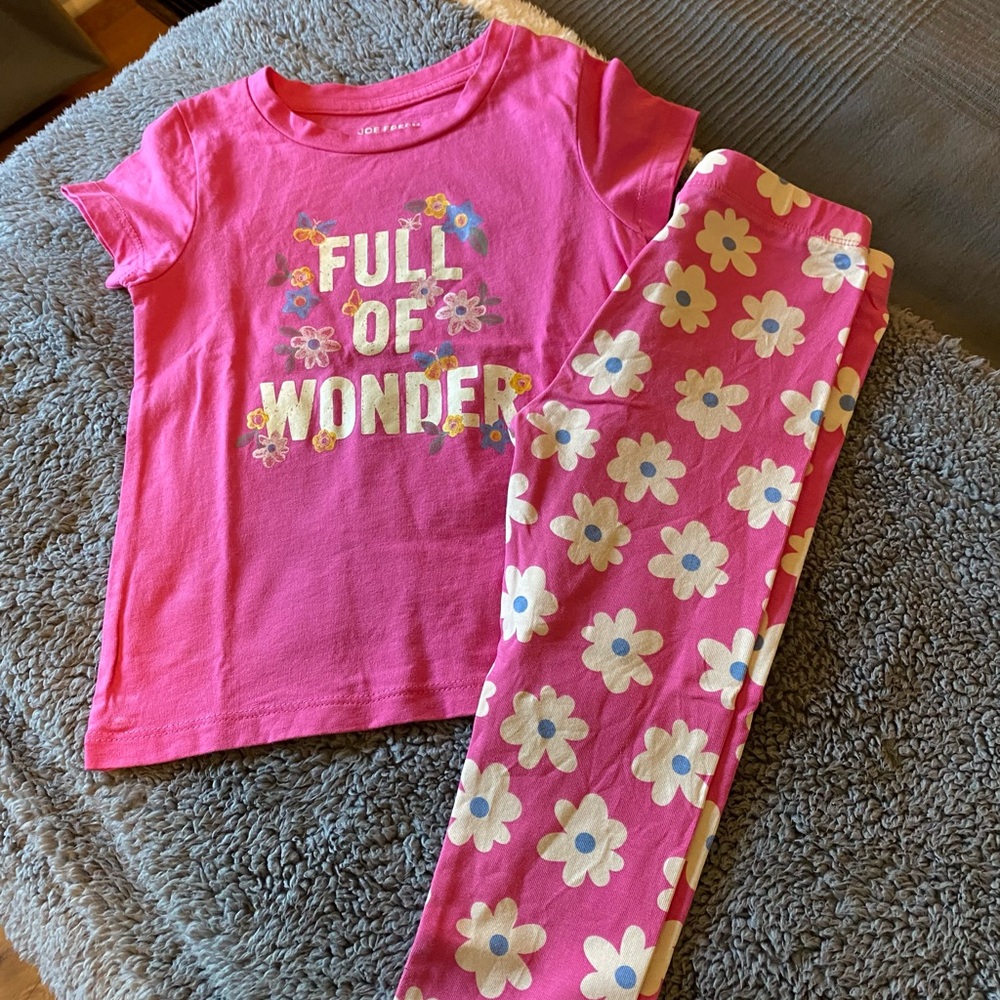 Toddler girl tee and leggings set